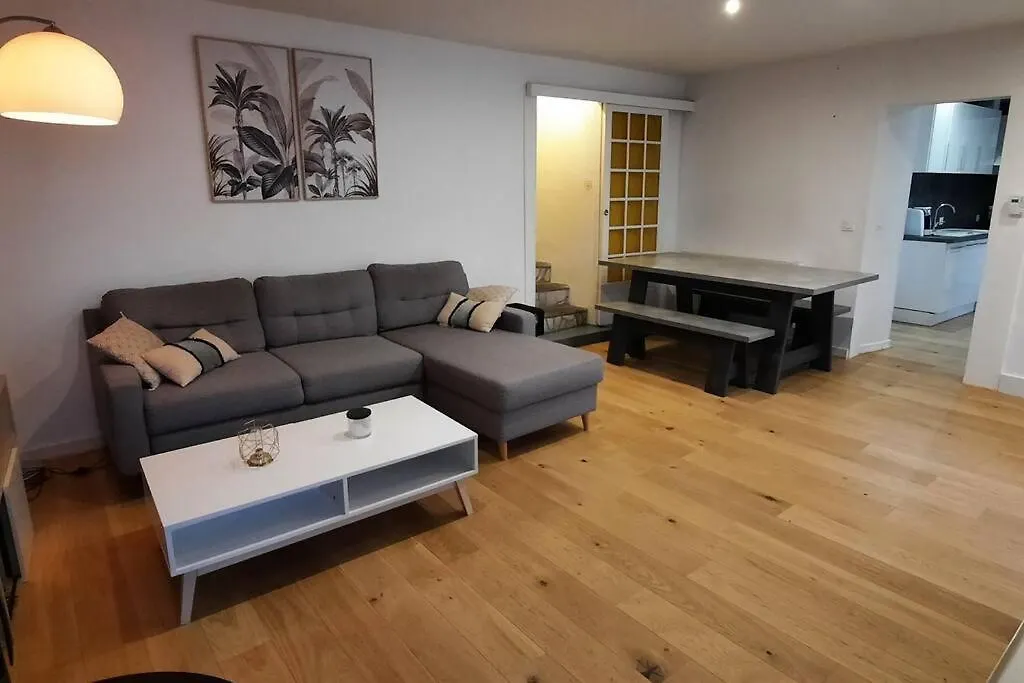 Holiday home Maison Au Calme Avec Terrasse, Climatise Vertaizon